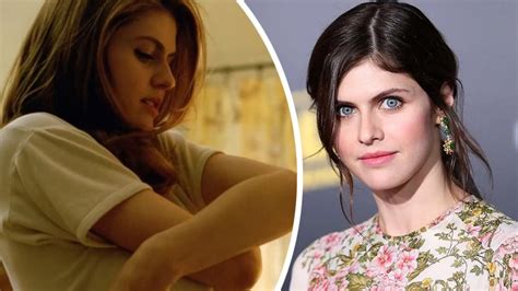 alexandra dadario nudes|Alexandra Daddario Gets Candid About Her Infamous True。